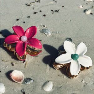 Pink and White Flower Hair Clips